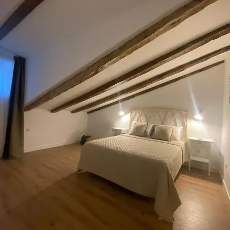 Apartment Buhardilla Casco Historico *